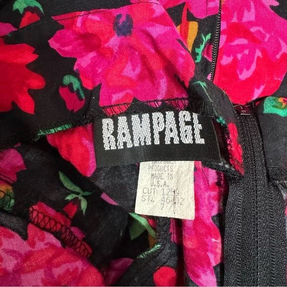 Rampage Vintage‎ Floral Romper Black and Pink Size 7 - Picture 3 of 8